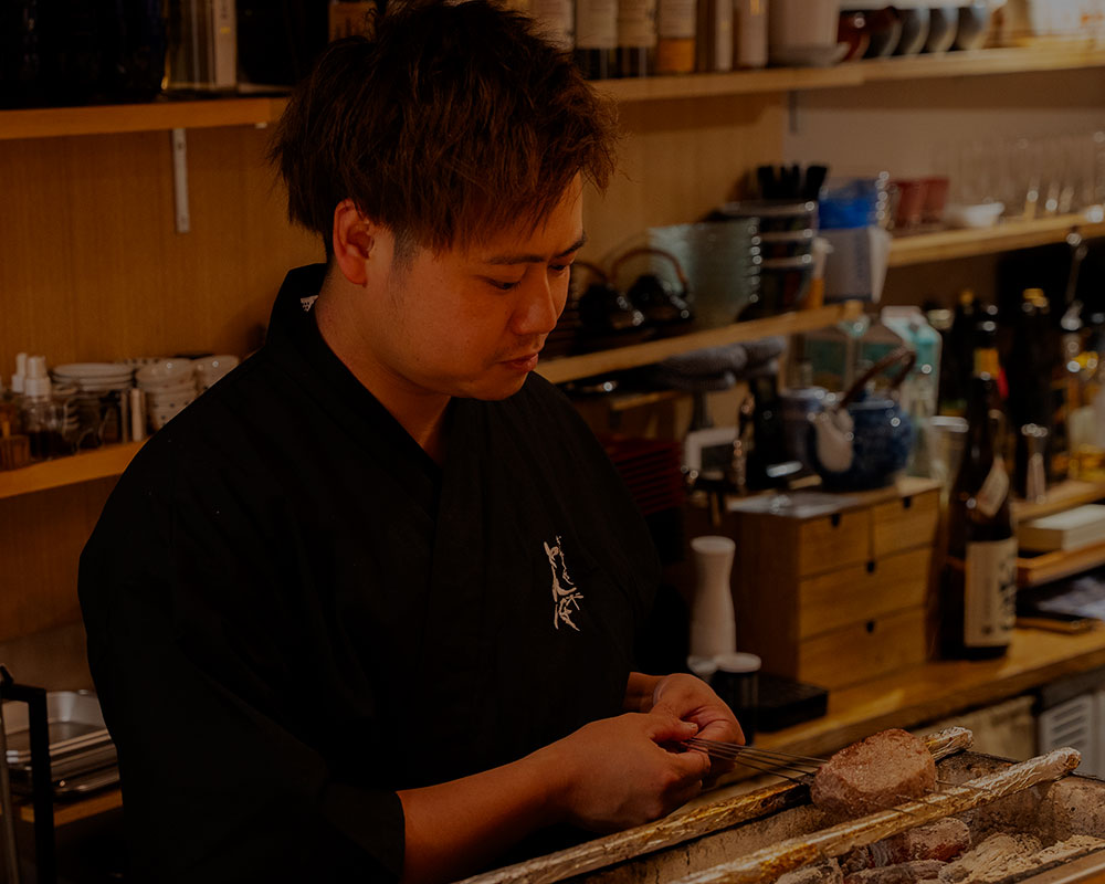 牛串の調理風景